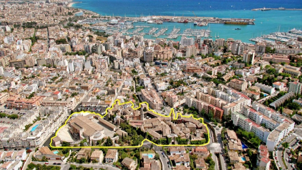 Pueblo Español i Palma – vy över hela den spanska byn med torg och byggnader