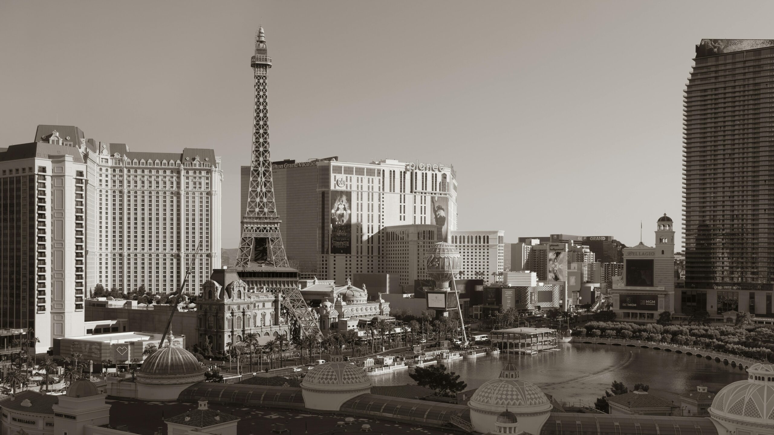 Las Vegas skyline, en klassisk och populär destination för att gifta sig utomlands.