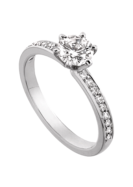 Detaljbild på elegant vigselring från Smederna Lantz