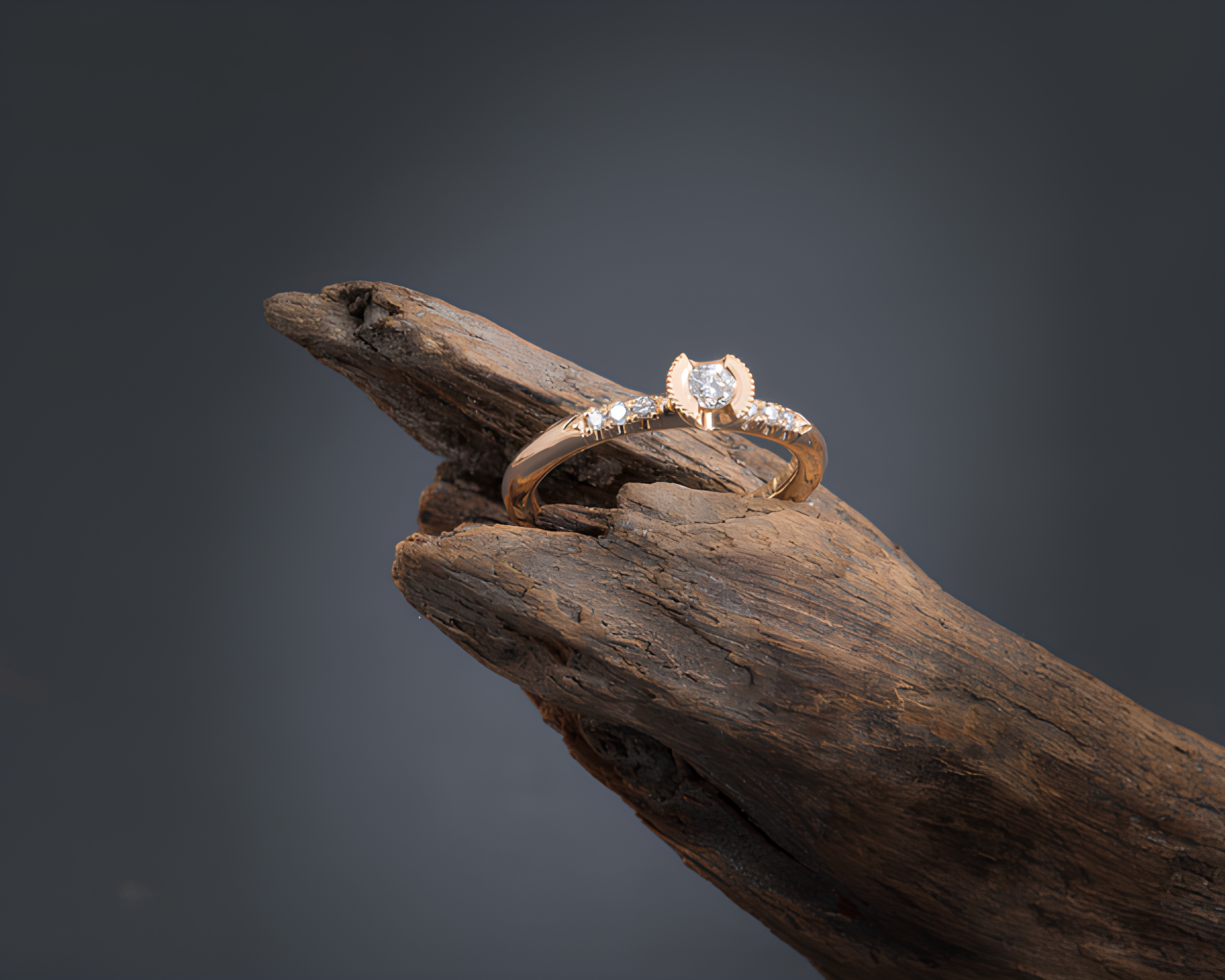 Ikkan Goldsmith & Jewellery Designer – unika handgjorda smycken och vigselringar i platina.